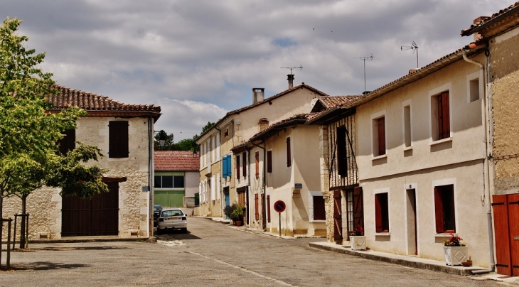 Le Village - Solomiac