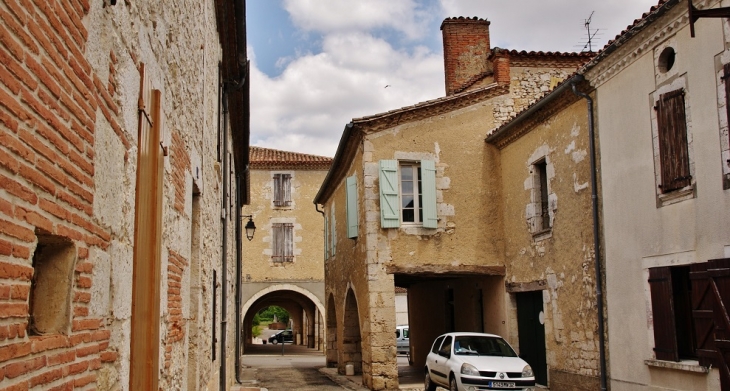 Le Village - Solomiac