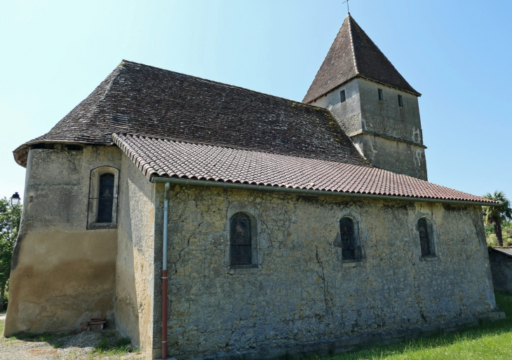 L'église Notre Dame de l'Assomption côté  Nord - Sorbets