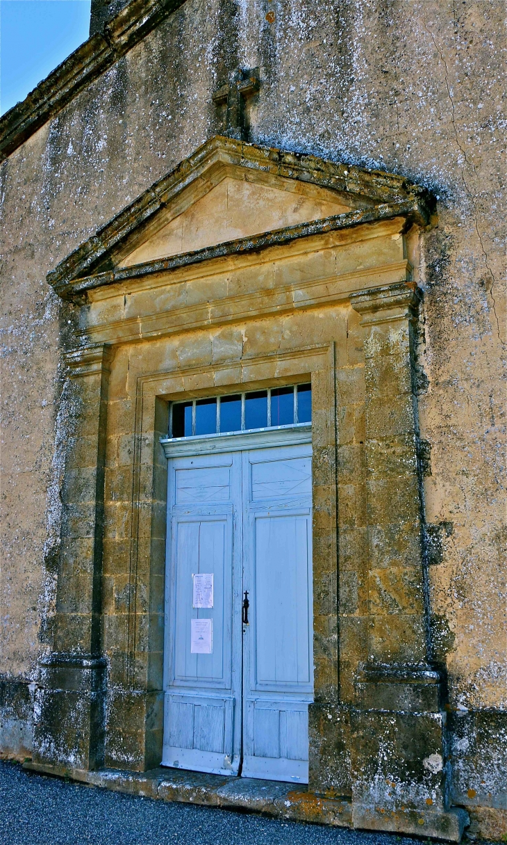 Le portail de l'église - Tachoires