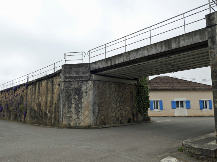 Sous le pont - Tarsac