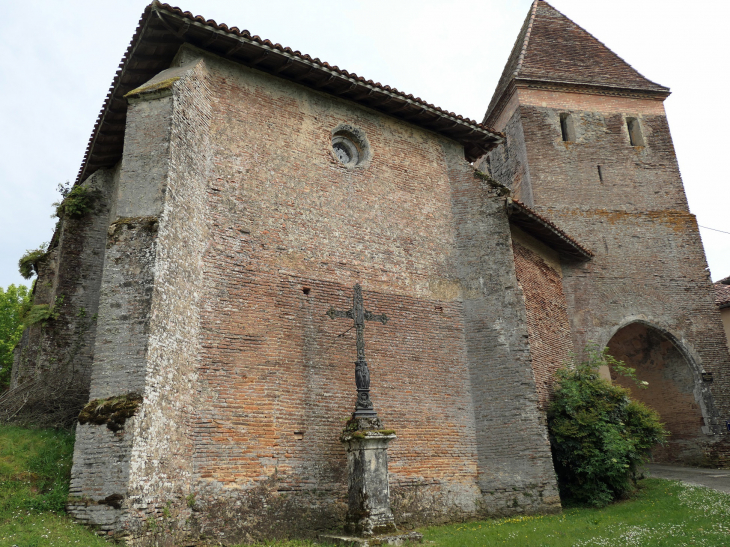 L'extérieur de l'église - Toujouse