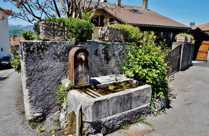 Fontaine - Antichan-de-Frontignes