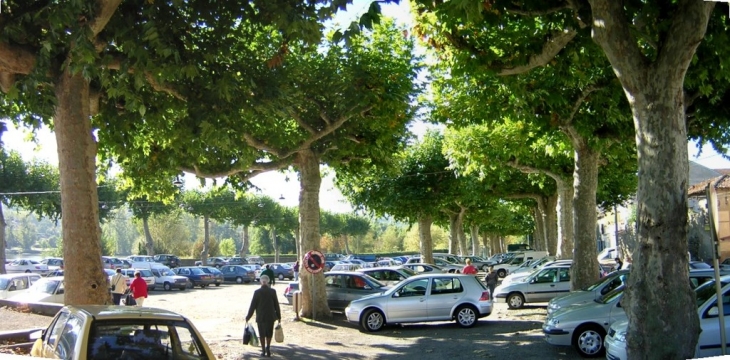 Parking de la Base le samedi - Cazères