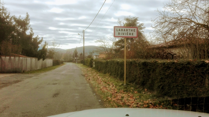 Entrée du village - Labarthe-Rivière