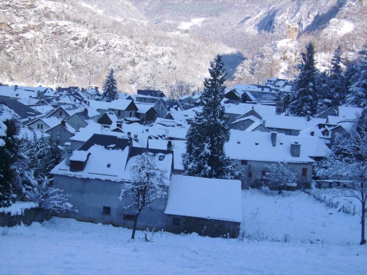 Le village sous la neige - Marignac