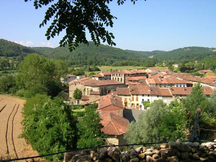 Montbrun Bocage : le Village - Montbrun-Bocage