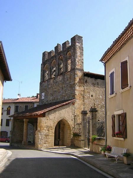 Montbrun Bocage :  Eglise St Jean - Montbrun-Bocage