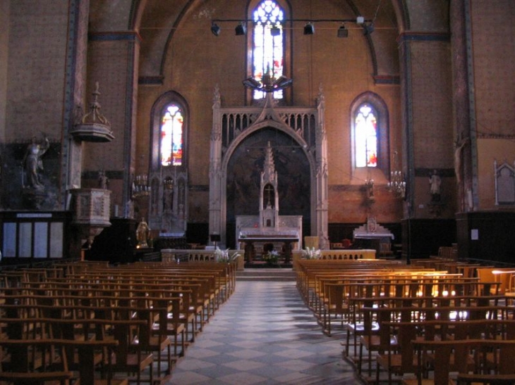 Montesquieu Volvestre  : Nef de l'église St Victor - Montesquieu-Volvestre