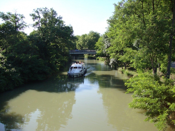 Montgiscard (31450)  Canal du Midi