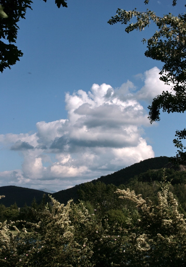 Le massif du gar, vue de le route de Tarbes - Montréjeau