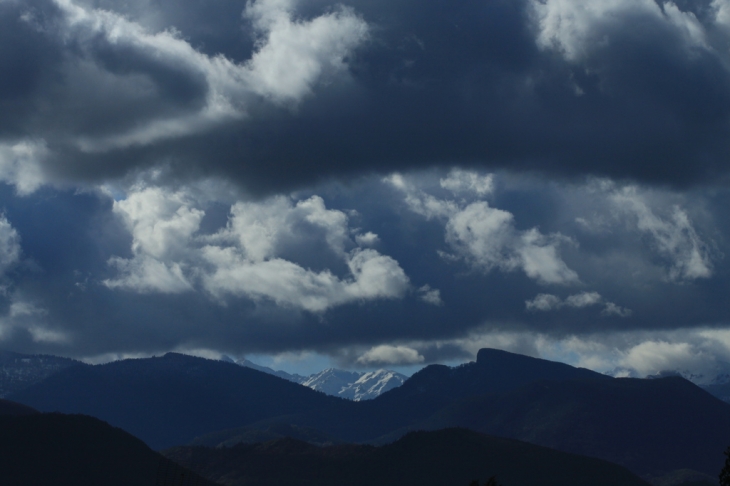 Orage sur Péne Haute (profil Napoléon ?) , de Montréjeau.