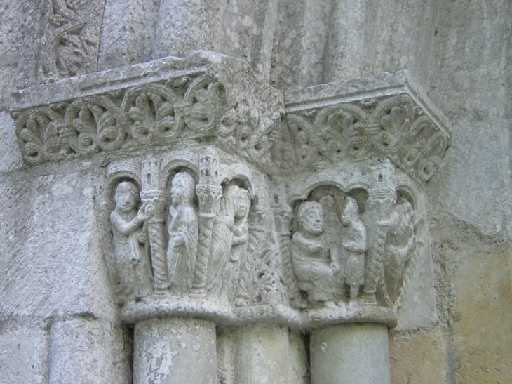 Montsaunès : Sculptures entrée