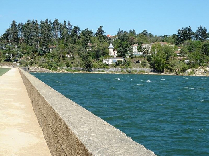 Saint Ferreol: le lac du barrage Riquet - Revel