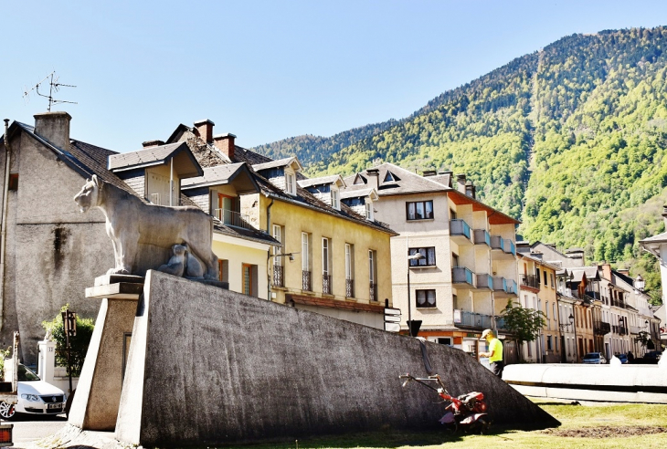 La Commune - Saint-Aventin