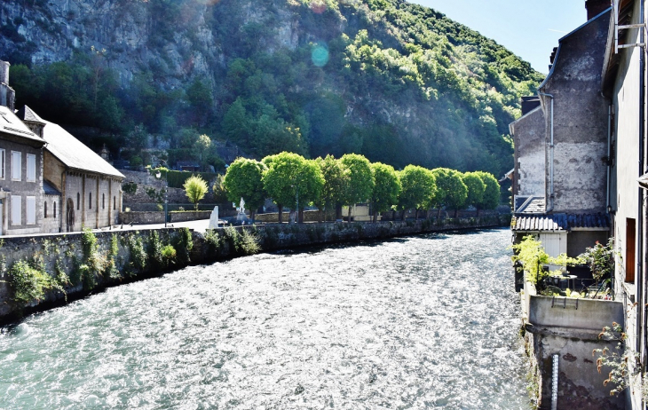 La Garonne - Saint-Béat