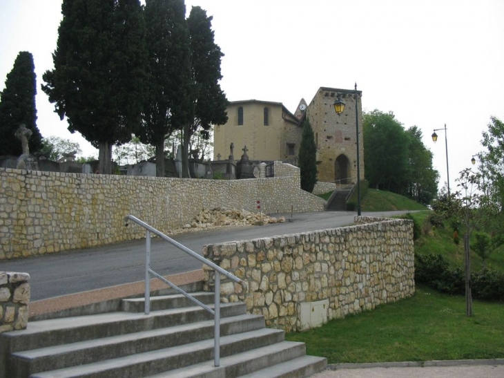 Cimetière et église - Saint-Christaud