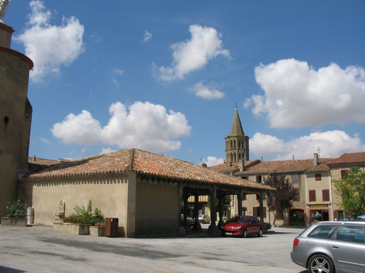 St Félix Lauragais - Halle et clocher Collègiale - Saint-Félix-Lauragais