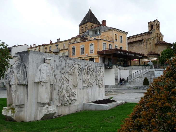 Monument aux Morts - Saint-Gaudens