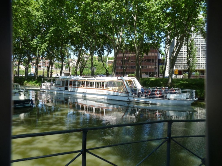 Le long du canal - Toulouse