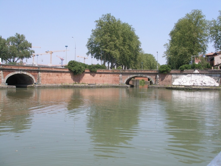 Sur le canal - Toulouse