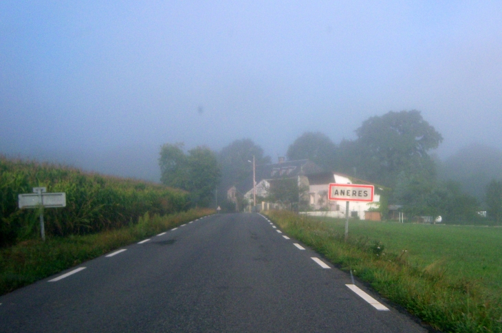 Sur la route - Anères