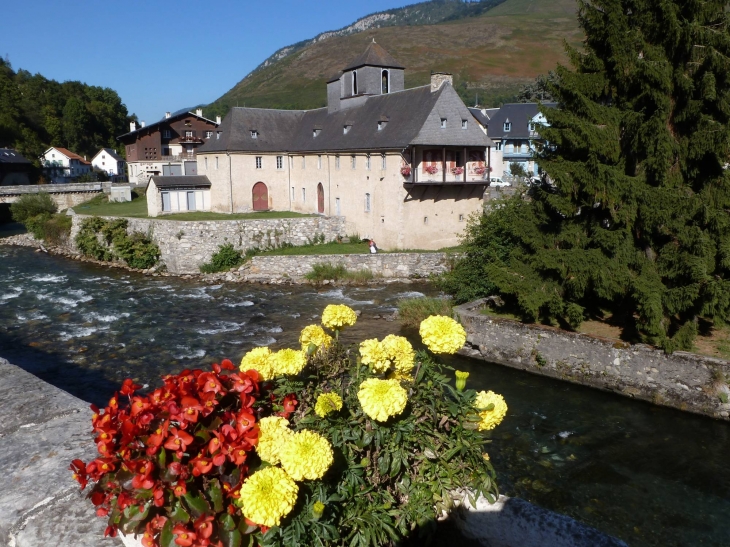 Arreau village