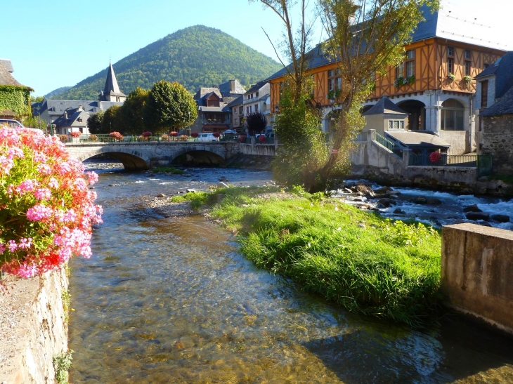 Arreau village