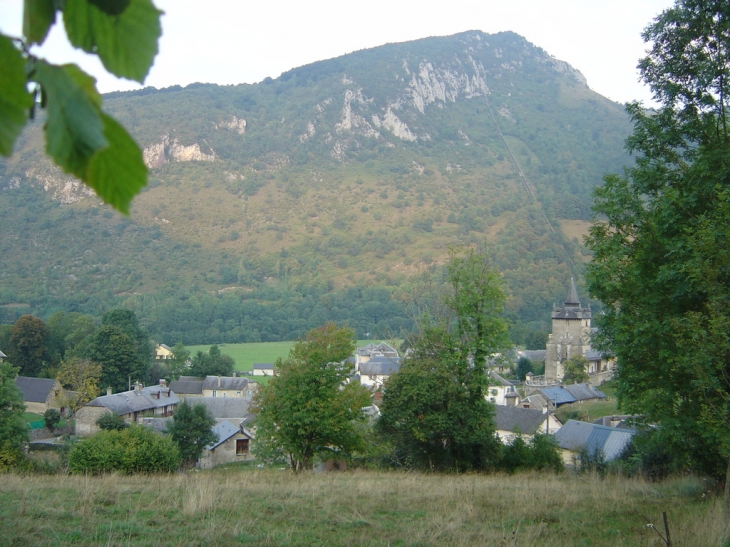 En descendant vers Beaudéan