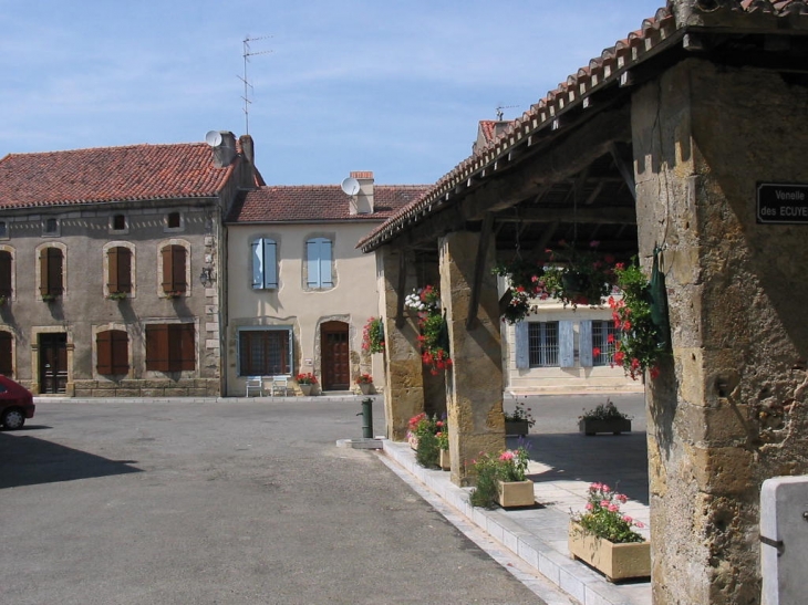 Place de l 'église - Castelnau-Rivière-Basse