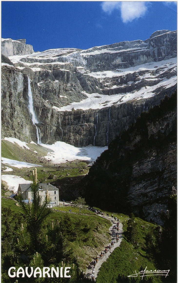 Promenade au fond du cirque. La grande cascade de 422m de haut (carte postale de 2001) - Gavarnie