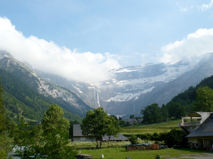 Le cirque de gavarnie vu du village.