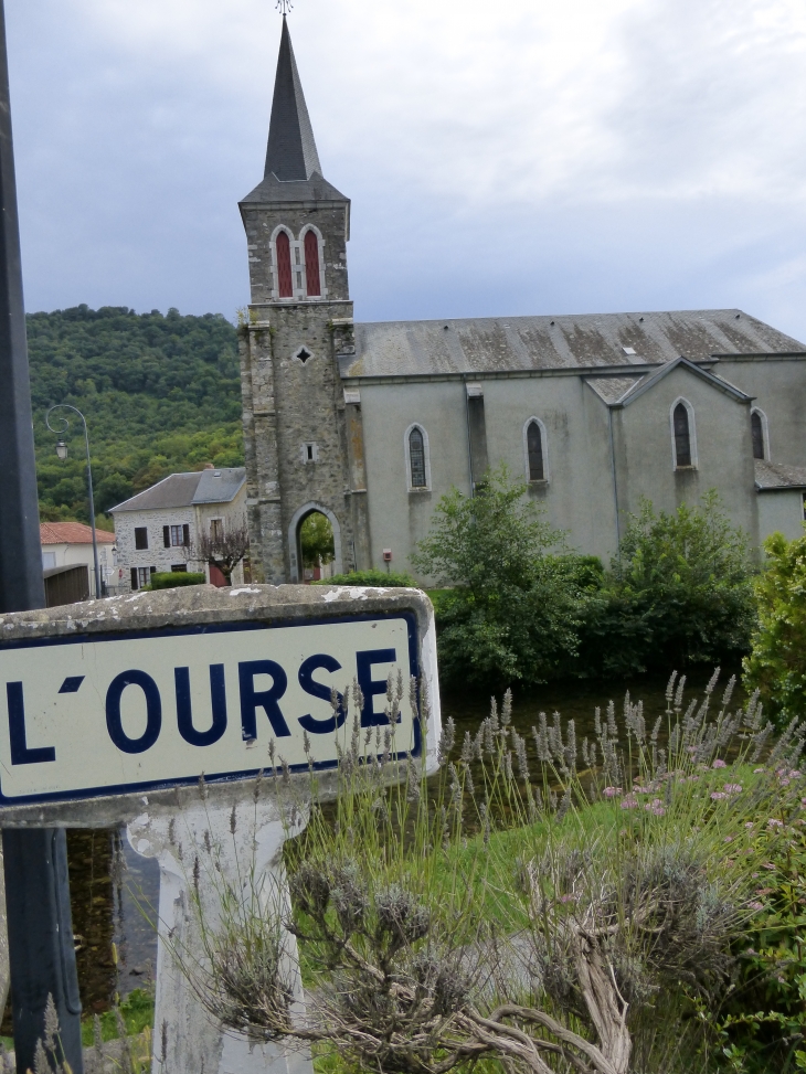 La  riviére l'Ourse qui traverse la commune - Izaourt