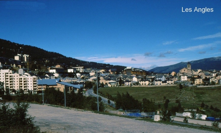 Le village - Les Angles