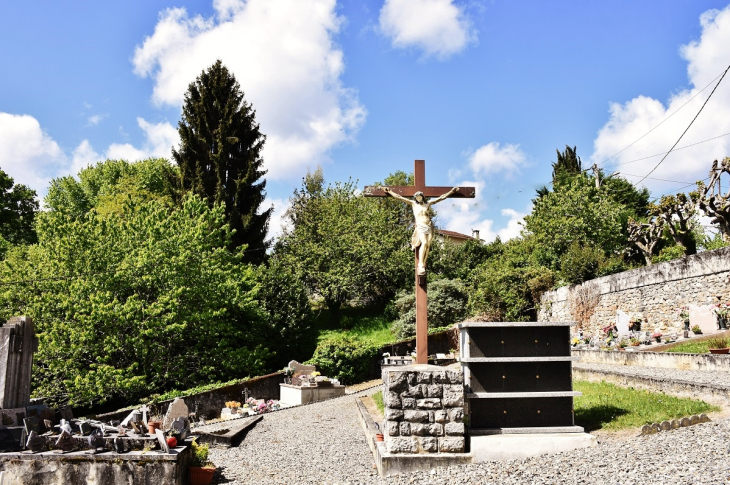 Calvaire - Lombrès