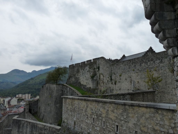 Les remparts - Lourdes