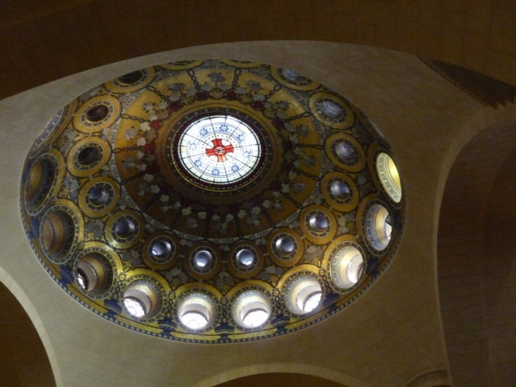 Dans la basilique - Lourdes