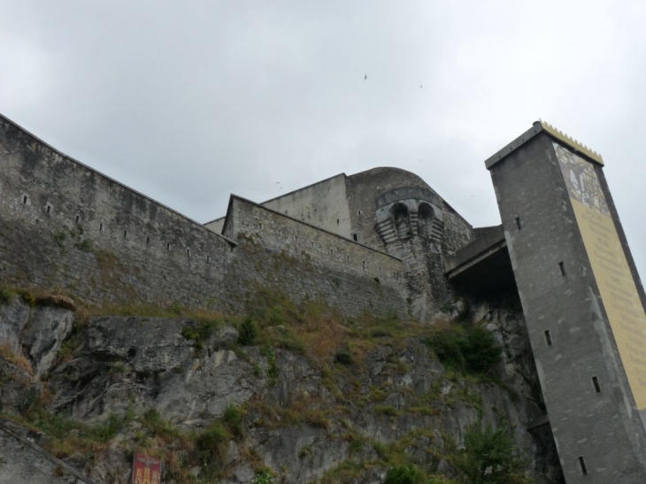 Le chateau fort - Lourdes