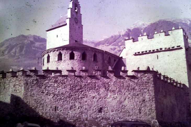 L'église vers 1965 - Luz-Saint-Sauveur