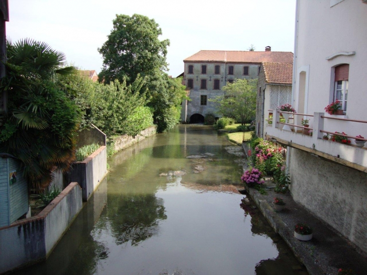 Maubourguet (65700) moulin sur l'Echez