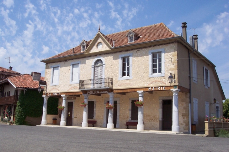 Mairie - Monléon-Magnoac