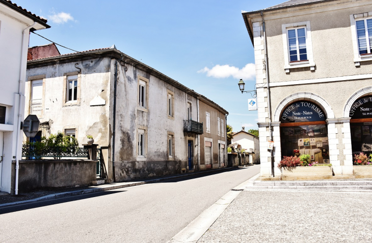 La Commune - Saint-Laurent-de-Neste