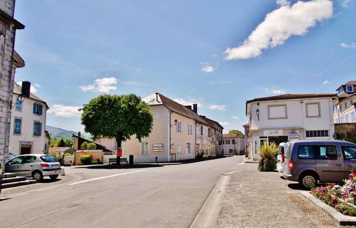 La Commune - Saint-Laurent-de-Neste