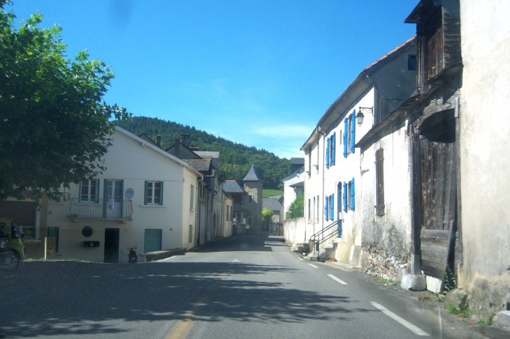 Suite - Saint-Pé-de-Bigorre