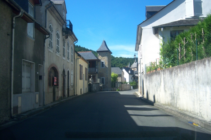 Suite - Saint-Pé-de-Bigorre