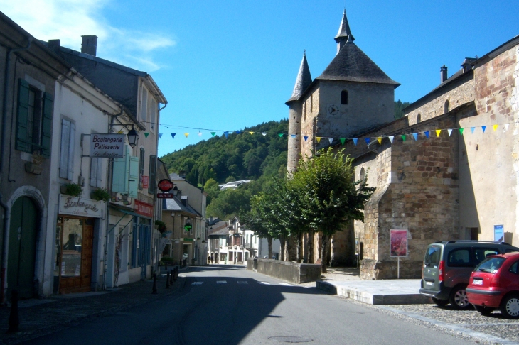 Suite - Saint-Pé-de-Bigorre