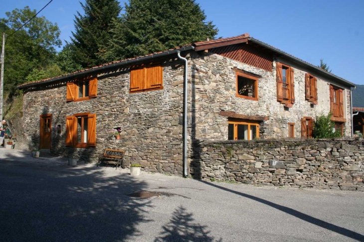 Salle de réunion et gîte de France  - Saléchan