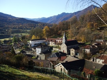 Vue sur le village  - Thèbe