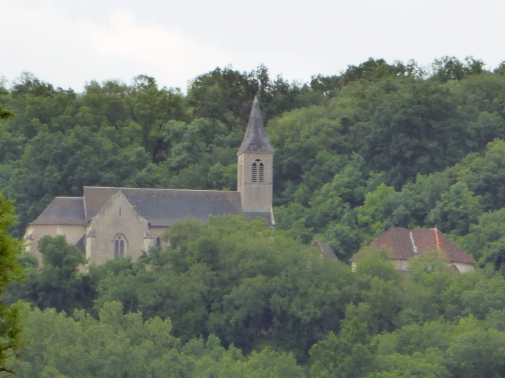 Vue sur l'église - Béduer