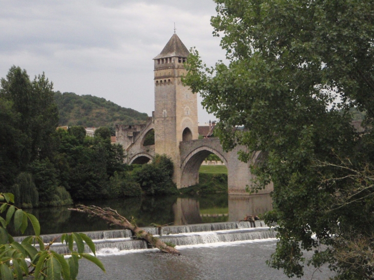 La Chaussée du Pont Valentré après  l'orage  - Cahors